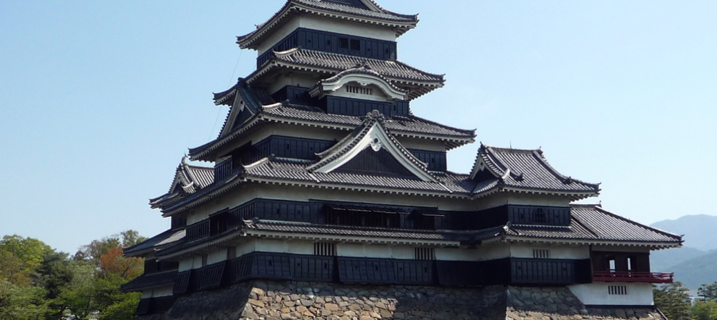 黒い天守と白い天守の謎