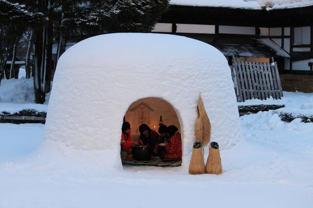 冬の風物詩 かまくらの神様